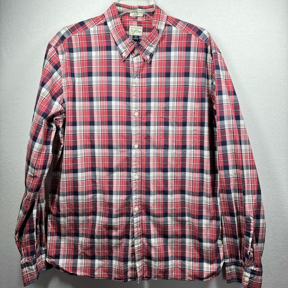 J. Crew Men’s XL Red Black White Plaid Long Sleeve Button Up Shirt Slim Fit.